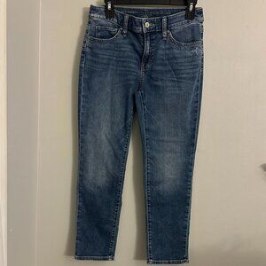 Chico's "So Slimming" Girlfriend Slim Leg Crop - Size US 2, Chico's 00.